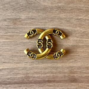 CHANEL CC Gold Tone Metal Brooch
